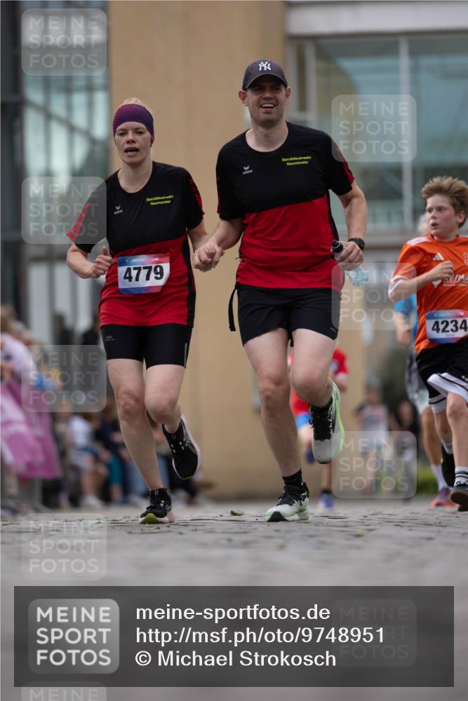 12.06.2026 - Holstenköstenlauf Michael Strokosch http://msf.ph/oto/9748951 12.06.2026 17:58:22 Laufen 4779, 4234 meine-sportfotos.de