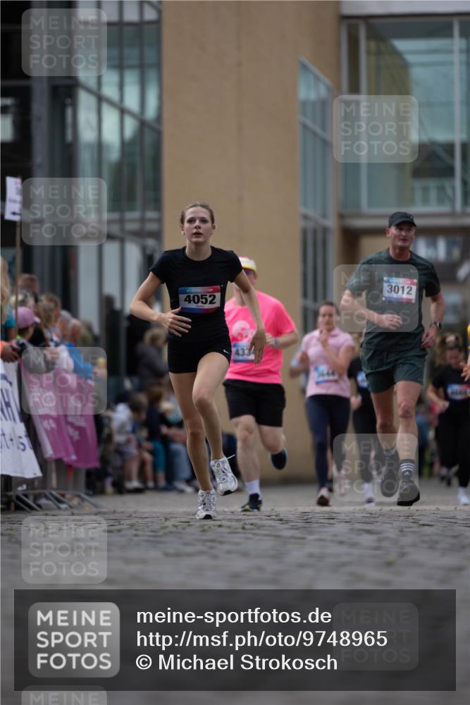 12.06.2026 - Holstenköstenlauf Michael Strokosch http://msf.ph/oto/9748965 12.06.2026 17:59:02 Laufen 4052, 3012 meine-sportfotos.de