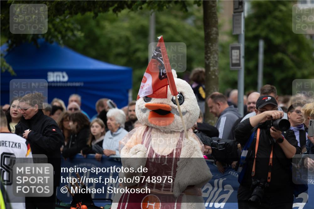 12.06.2026 - Holstenköstenlauf Michael Strokosch http://msf.ph/oto/9748975 12.06.2026 18:04:19 Laufen 57 meine-sportfotos.de