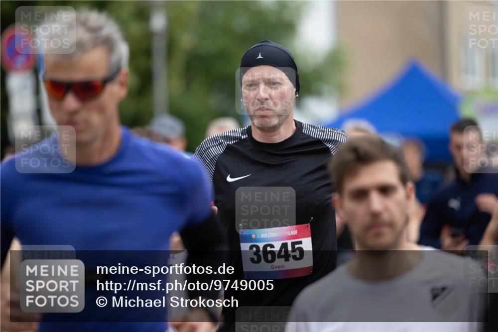 12.06.2026 - Holstenköstenlauf Michael Strokosch http://msf.ph/oto/9749005 12.06.2026 19:00:15 Laufen 36, 3645, 12 meine-sportfotos.de