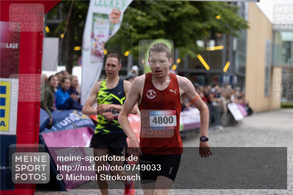 12.06.2026 - Holstenköstenlauf Michael Strokosch http://msf.ph/oto/9749033 12.06.2026 19:31:59 Laufen 64, 36, 4800 meine-sportfotos.de