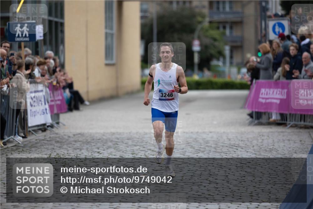 12.06.2026 - Holstenköstenlauf Michael Strokosch http://msf.ph/oto/9749042 12.06.2026 19:33:18 Laufen 3246 meine-sportfotos.de