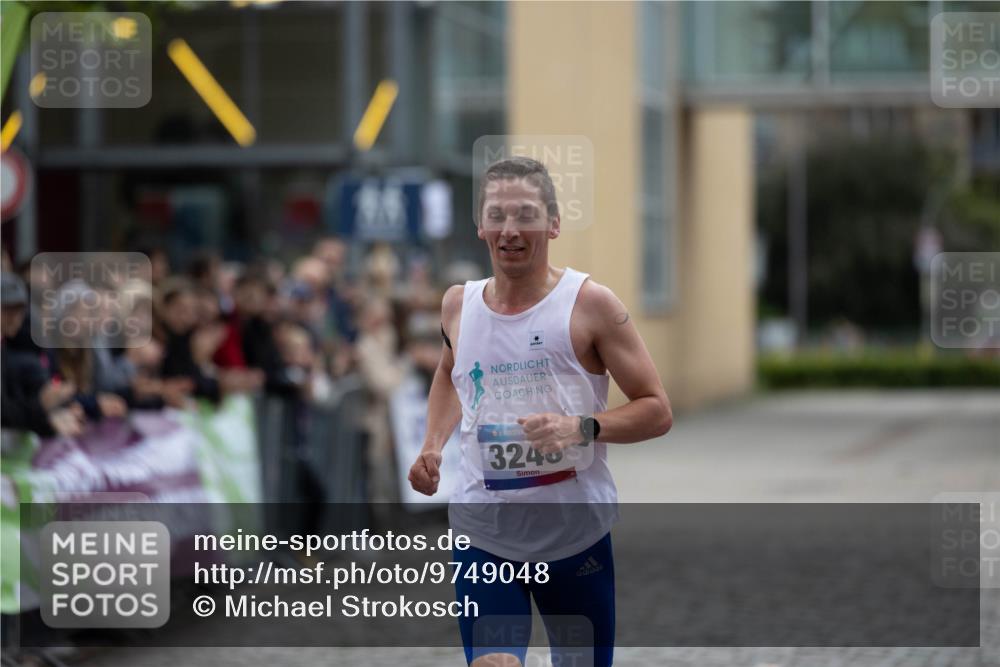 12.06.2026 - Holstenköstenlauf Michael Strokosch http://msf.ph/oto/9749048 12.06.2026 19:33:20 Laufen 36, 3240 meine-sportfotos.de