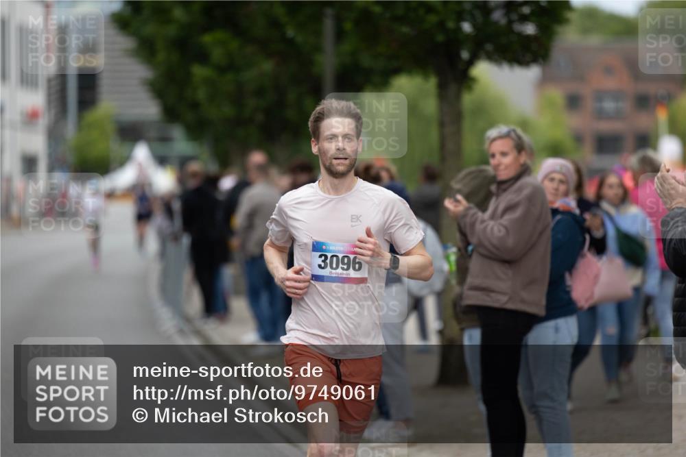 12.06.2026 - Holstenköstenlauf Michael Strokosch http://msf.ph/oto/9749061 12.06.2026 19:35:24 Laufen 36, 3096 meine-sportfotos.de