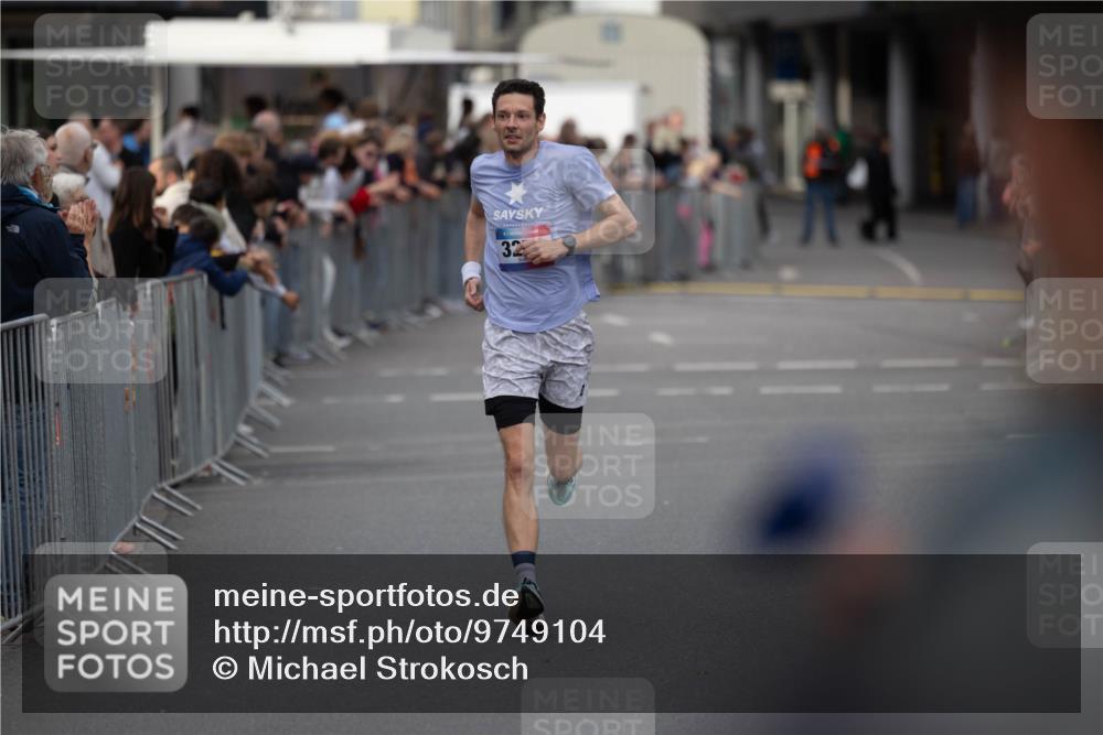 12.06.2026 - Holstenköstenlauf Michael Strokosch http://msf.ph/oto/9749104 12.06.2026 19:38:46 Laufen 32 meine-sportfotos.de
