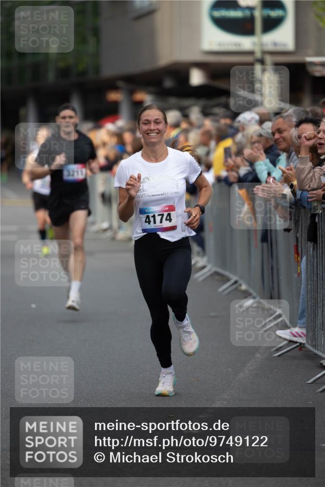 12.06.2026 - Holstenköstenlauf Michael Strokosch http://msf.ph/oto/9749122 12.06.2026 19:39:31 Laufen 3210, 4174 meine-sportfotos.de