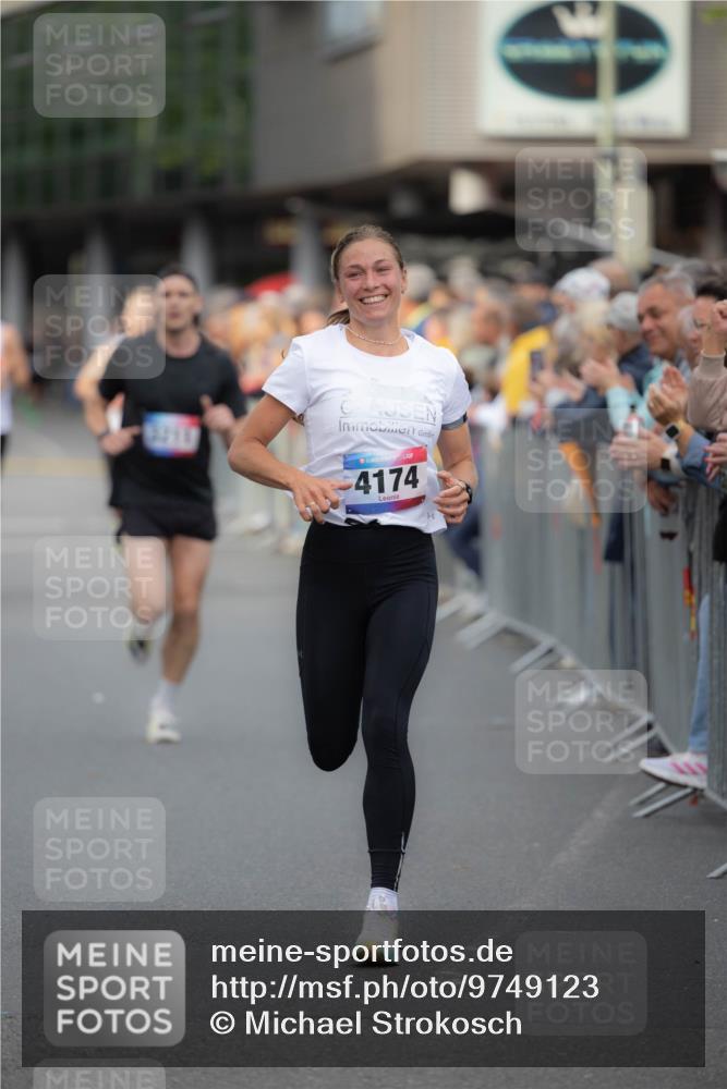 12.06.2026 - Holstenköstenlauf Michael Strokosch http://msf.ph/oto/9749123 12.06.2026 19:39:32 Laufen 36, 4174 meine-sportfotos.de