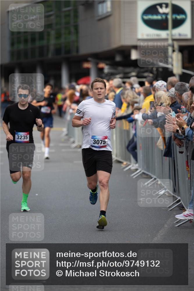 12.06.2026 - Holstenköstenlauf Michael Strokosch http://msf.ph/oto/9749132 12.06.2026 19:39:49 Laufen 3235, 3075 meine-sportfotos.de