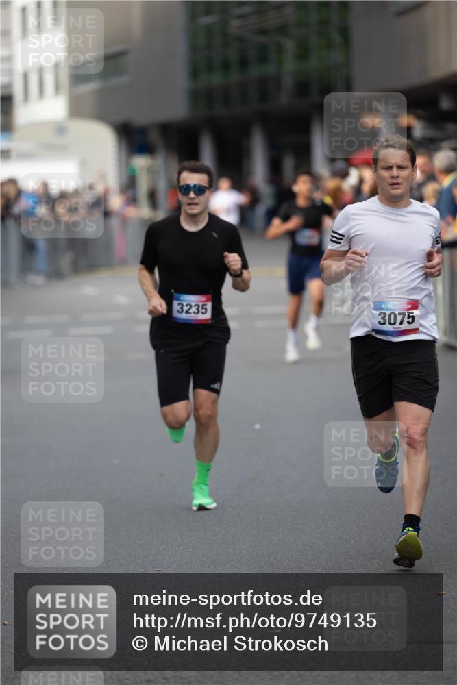 12.06.2026 - Holstenköstenlauf Michael Strokosch http://msf.ph/oto/9749135 12.06.2026 19:39:50 Laufen 111, 3235, 5, 3075 meine-sportfotos.de