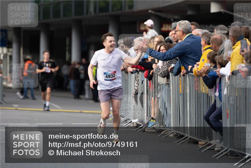 12.06.2026 - Holstenköstenlauf Michael Strokosch http://msf.ph/oto/9749161 12.06.2026 19:40:38 Laufen 4932 meine-sportfotos.de