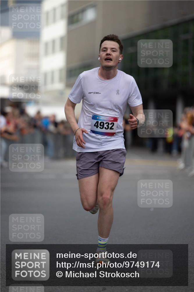 12.06.2026 - Holstenköstenlauf Michael Strokosch http://msf.ph/oto/9749174 12.06.2026 19:40:43 Laufen 4932 meine-sportfotos.de