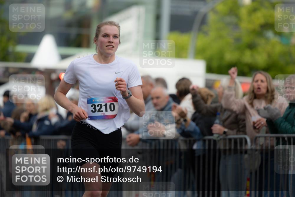 12.06.2026 - Holstenköstenlauf Michael Strokosch http://msf.ph/oto/9749194 12.06.2026 19:41:11 Laufen 36, 3210 meine-sportfotos.de