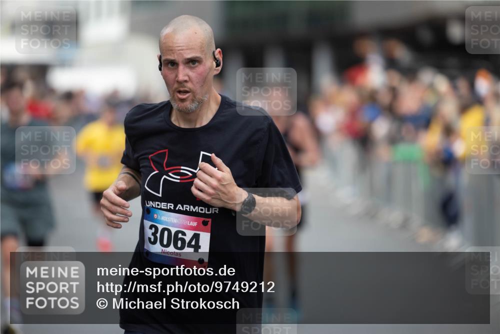 12.06.2026 - Holstenköstenlauf Michael Strokosch http://msf.ph/oto/9749212 12.06.2026 19:42:09 Laufen 36, 3064 meine-sportfotos.de