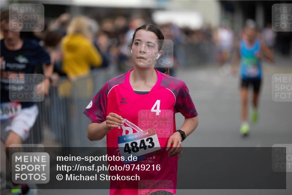 12.06.2026 - Holstenköstenlauf Michael Strokosch http://msf.ph/oto/9749216 12.06.2026 19:42:14 Laufen 38157, 4, 36, 4843 meine-sportfotos.de