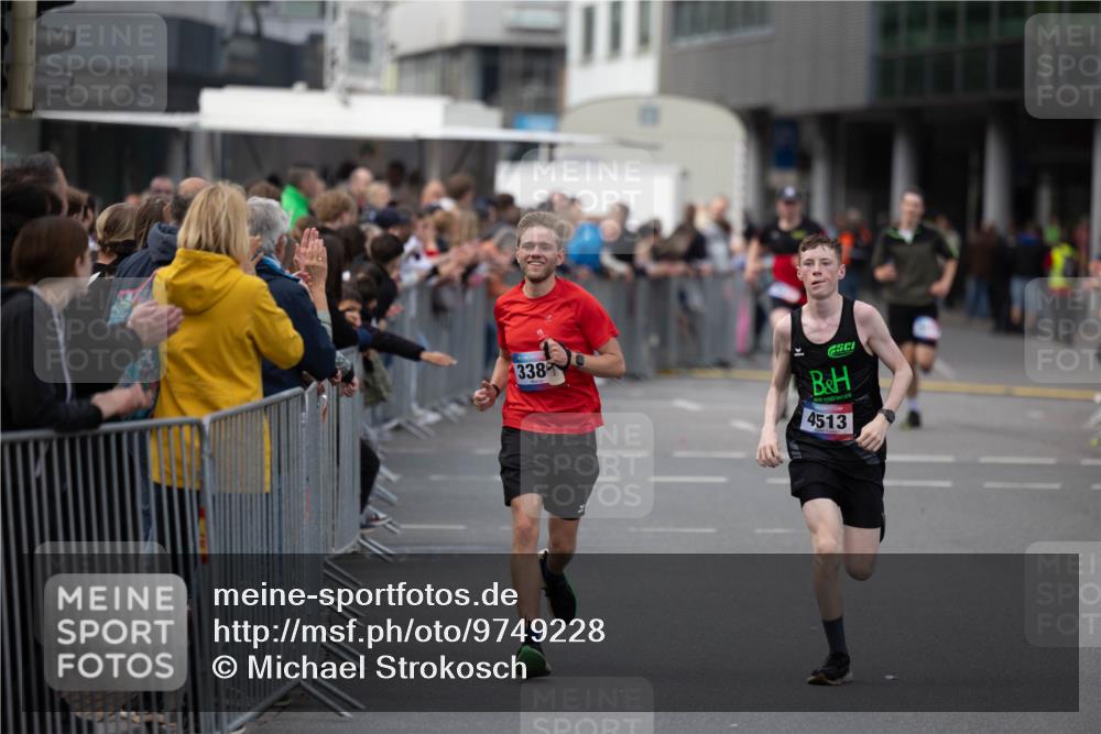 12.06.2026 - Holstenköstenlauf Michael Strokosch http://msf.ph/oto/9749228 12.06.2026 19:43:02 Laufen 338, 4513 meine-sportfotos.de