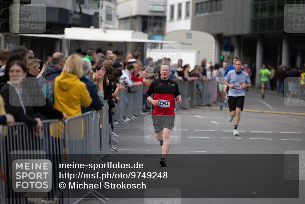 12.06.2026 - Holstenköstenlauf Michael Strokosch http://msf.ph/oto/9749248 12.06.2026 19:43:17 Laufen 4294 meine-sportfotos.de