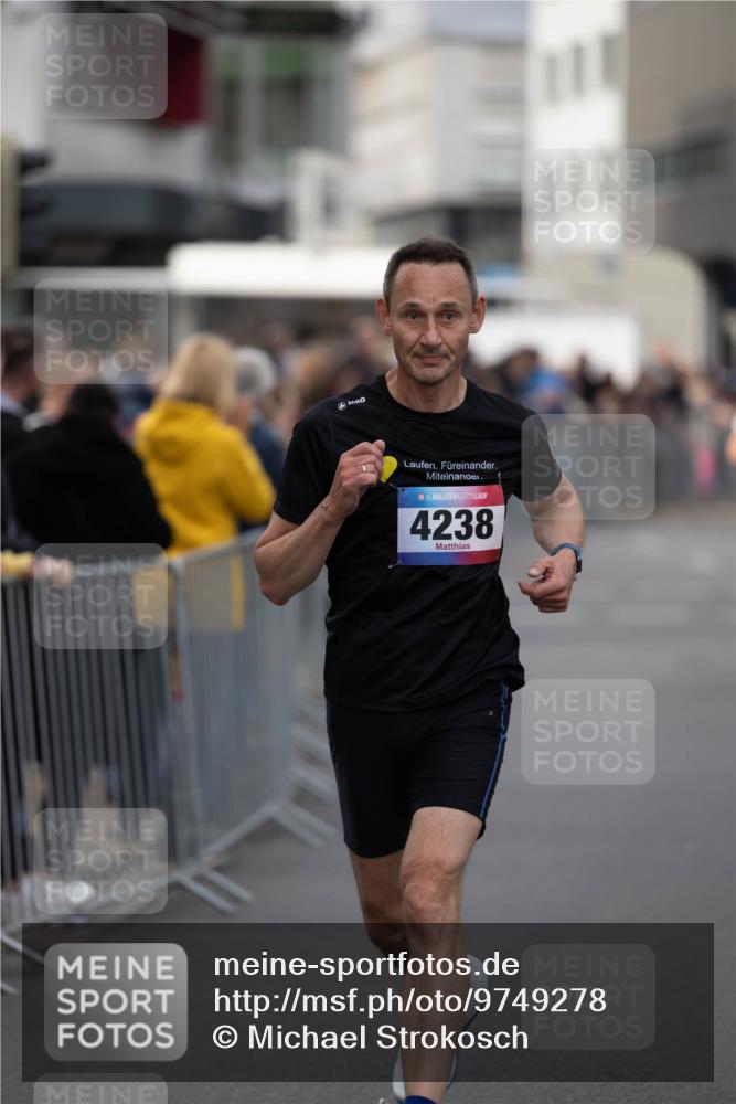 12.06.2026 - Holstenköstenlauf Michael Strokosch http://msf.ph/oto/9749278 12.06.2026 19:44:25 Laufen 36, 4238 meine-sportfotos.de
