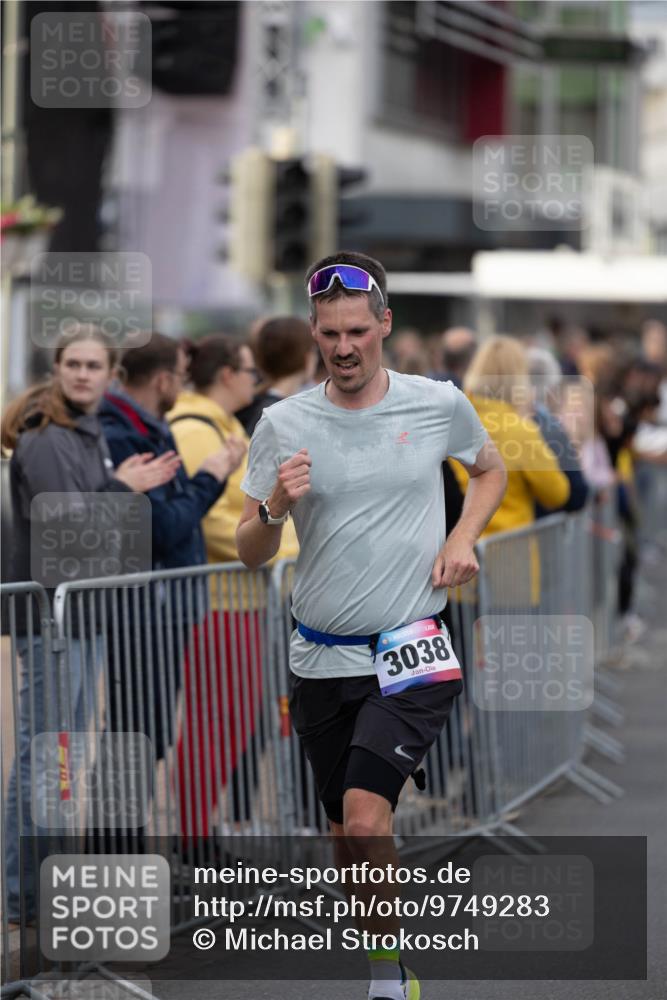 12.06.2026 - Holstenköstenlauf Michael Strokosch http://msf.ph/oto/9749283 12.06.2026 19:44:29 Laufen 6, 3038 meine-sportfotos.de