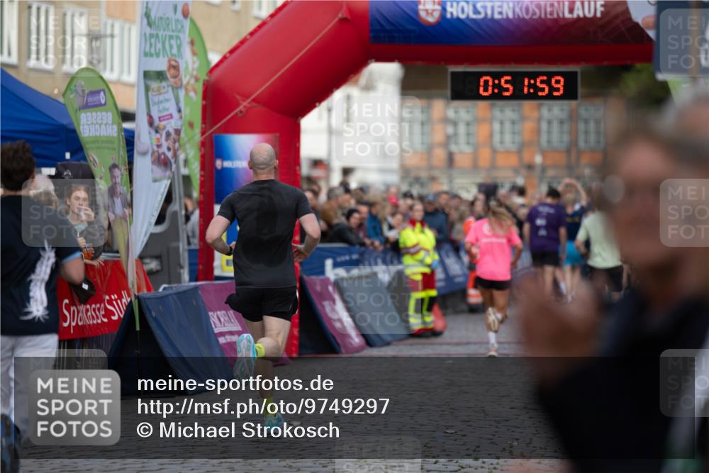 12.06.2026 - Holstenköstenlauf Michael Strokosch http://msf.ph/oto/9749297 12.06.2026 19:52:01 Laufen 32238, 0, 5, 1, 59 meine-sportfotos.de