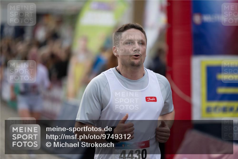12.06.2026 - Holstenköstenlauf Michael Strokosch http://msf.ph/oto/9749312 12.06.2026 19:53:04 Laufen 36, 4430 meine-sportfotos.de