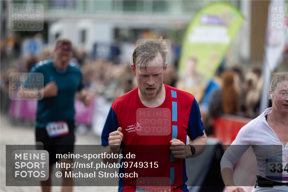 12.06.2026 - Holstenköstenlauf Michael Strokosch http://msf.ph/oto/9749315 12.06.2026 19:53:06 Laufen 334 meine-sportfotos.de