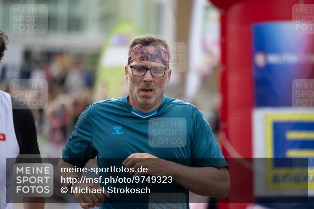 12.06.2026 - Holstenköstenlauf Michael Strokosch http://msf.ph/oto/9749323 12.06.2026 19:53:09 Laufen  meine-sportfotos.de