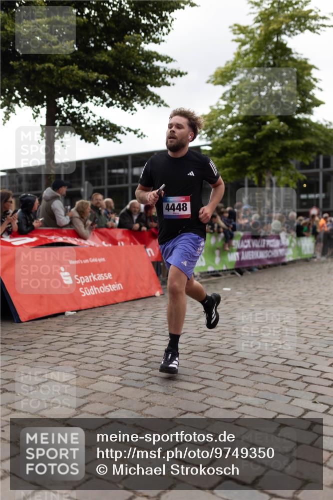 12.06.2026 - Holstenköstenlauf Michael Strokosch http://msf.ph/oto/9749350 12.06.2026 17:55:37 Laufen 4448 meine-sportfotos.de
