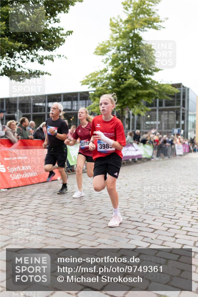 12.06.2026 - Holstenköstenlauf Michael Strokosch http://msf.ph/oto/9749361 12.06.2026 17:56:16 Laufen 4277, 3985 meine-sportfotos.de