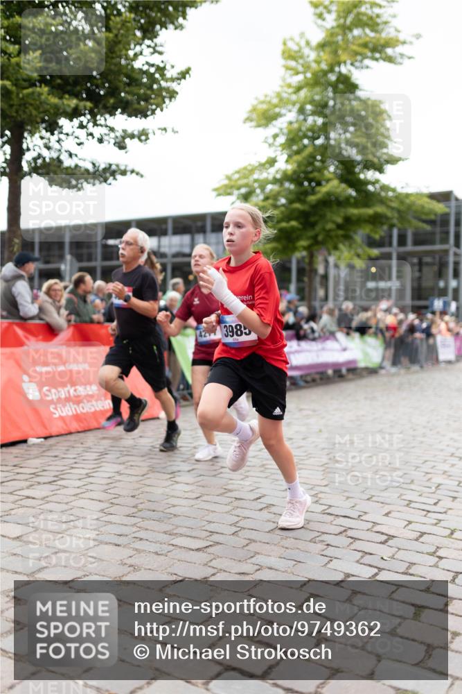 12.06.2026 - Holstenköstenlauf Michael Strokosch http://msf.ph/oto/9749362 12.06.2026 17:56:16 Laufen 3985 meine-sportfotos.de