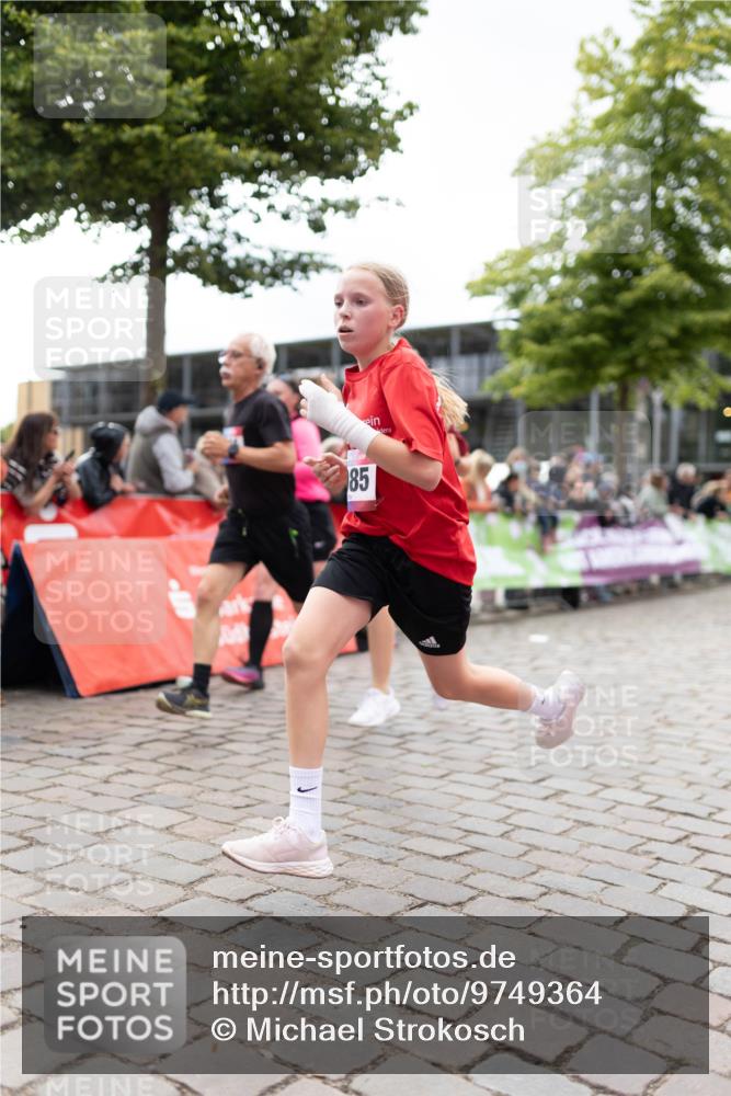 12.06.2026 - Holstenköstenlauf Michael Strokosch http://msf.ph/oto/9749364 12.06.2026 17:56:16 Laufen 85 meine-sportfotos.de