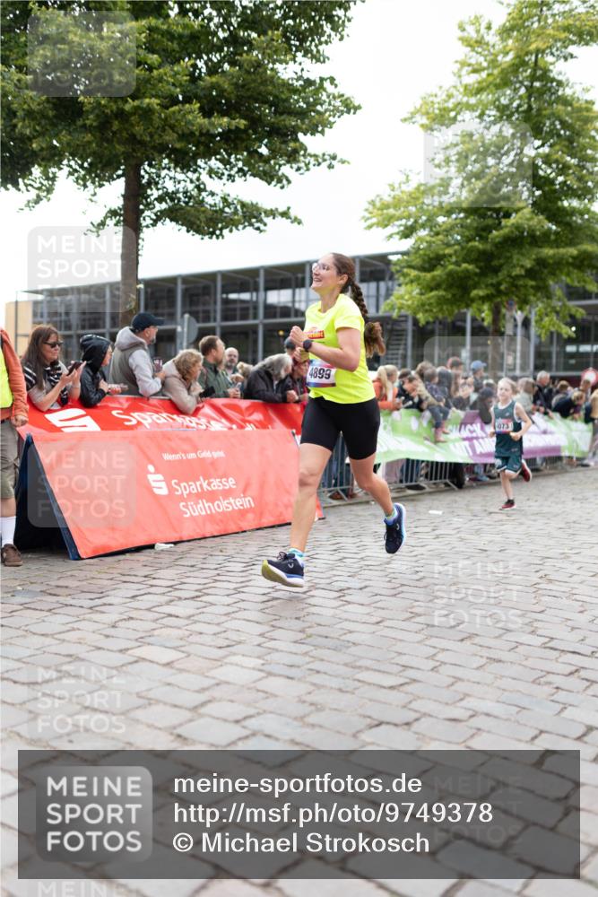 12.06.2026 - Holstenköstenlauf Michael Strokosch http://msf.ph/oto/9749378 12.06.2026 17:56:39 Laufen 4899, 073 meine-sportfotos.de