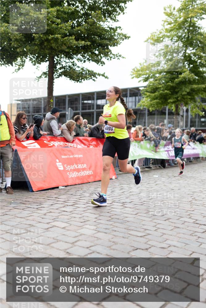 12.06.2026 - Holstenköstenlauf Michael Strokosch http://msf.ph/oto/9749379 12.06.2026 17:56:39 Laufen 4899, 4073 meine-sportfotos.de
