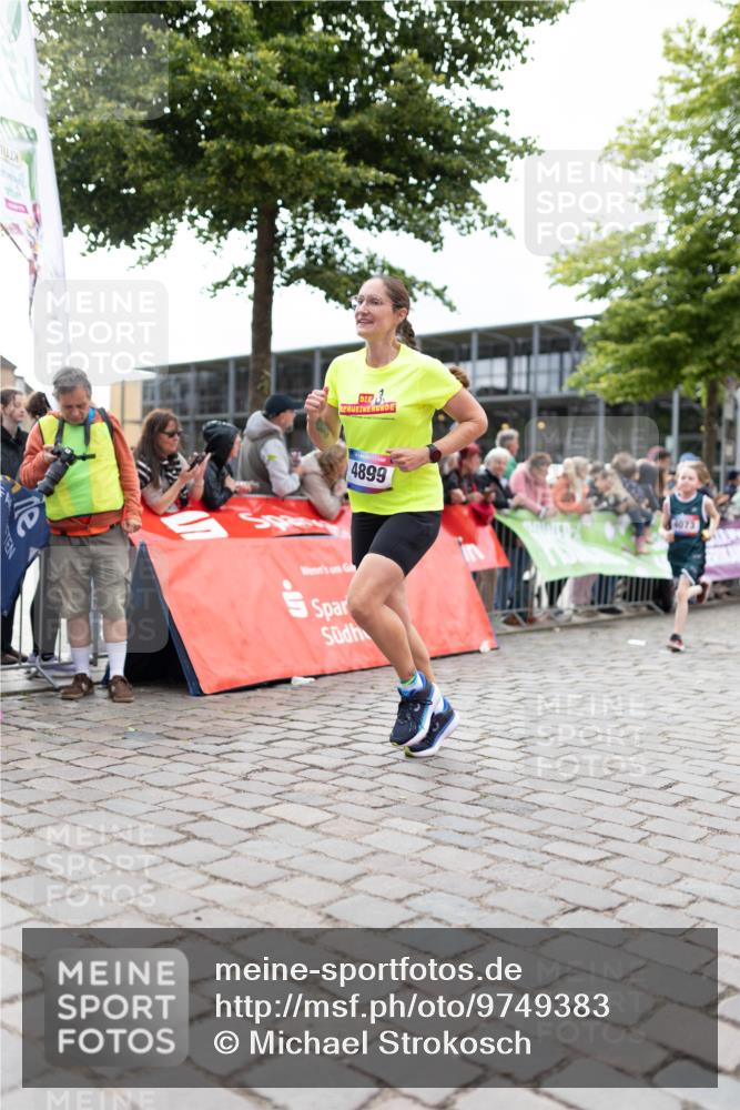 12.06.2026 - Holstenköstenlauf Michael Strokosch http://msf.ph/oto/9749383 12.06.2026 17:56:39 Laufen 4899, 4073 meine-sportfotos.de
