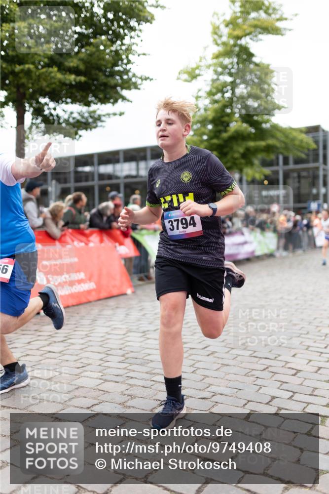 12.06.2026 - Holstenköstenlauf Michael Strokosch http://msf.ph/oto/9749408 12.06.2026 17:56:45 Laufen 6, 3794 meine-sportfotos.de