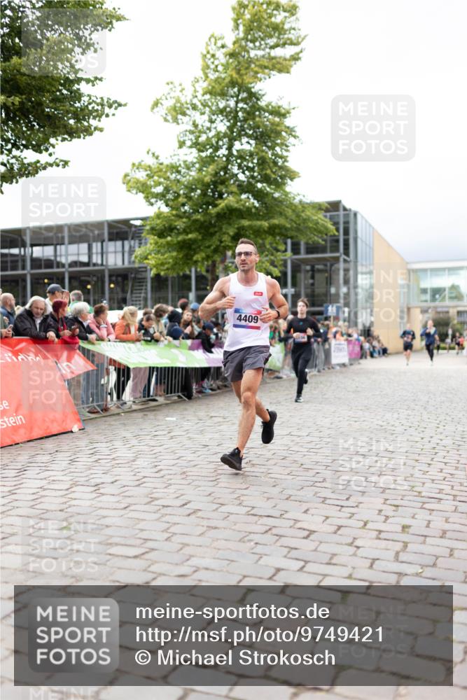 12.06.2026 - Holstenköstenlauf Michael Strokosch http://msf.ph/oto/9749421 12.06.2026 17:56:53 Laufen 4409 meine-sportfotos.de