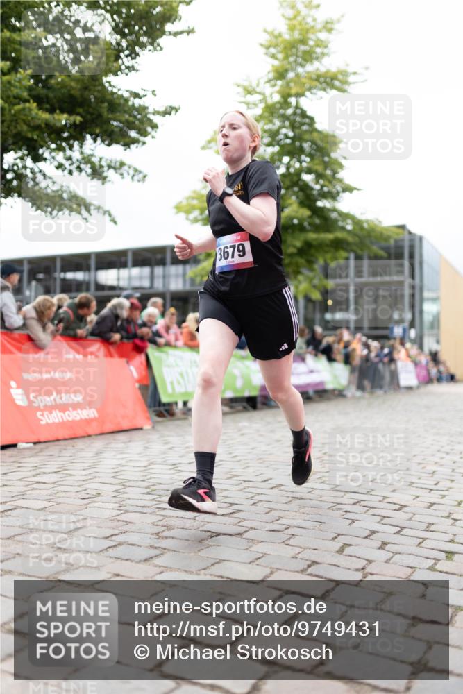 12.06.2026 - Holstenköstenlauf Michael Strokosch http://msf.ph/oto/9749431 12.06.2026 17:57:06 Laufen 3679 meine-sportfotos.de