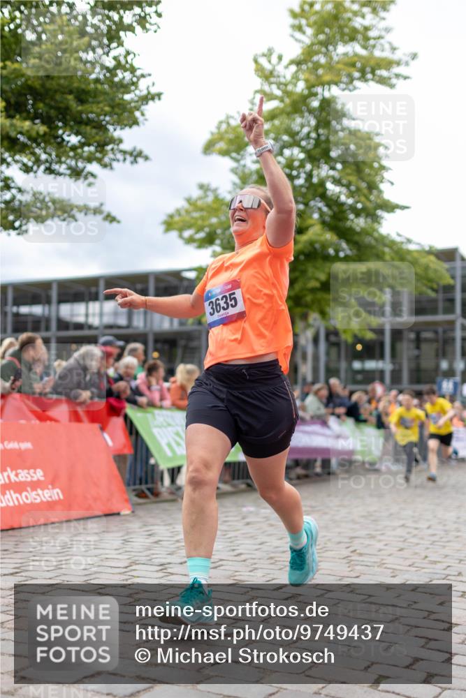 12.06.2026 - Holstenköstenlauf Michael Strokosch http://msf.ph/oto/9749437 12.06.2026 17:57:10 Laufen 3635 meine-sportfotos.de