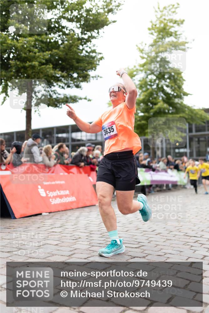 12.06.2026 - Holstenköstenlauf Michael Strokosch http://msf.ph/oto/9749439 12.06.2026 17:57:10 Laufen 3635 meine-sportfotos.de