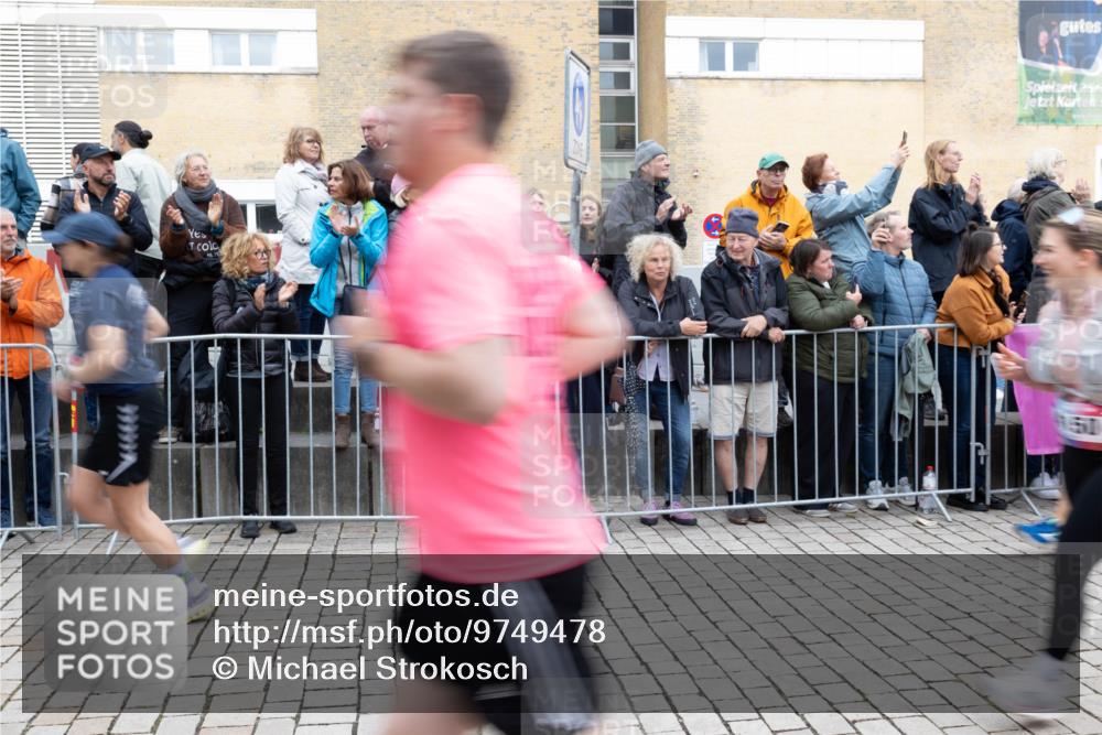 12.06.2026 - Holstenköstenlauf Michael Strokosch http://msf.ph/oto/9749478 12.06.2026 19:01:47 Laufen 25, 2 meine-sportfotos.de