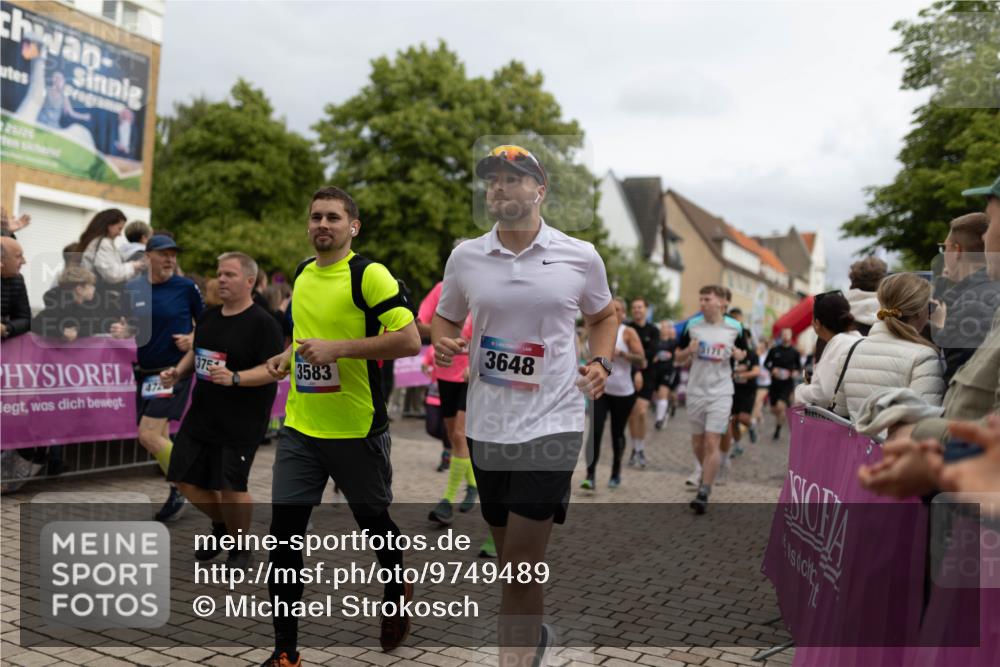 12.06.2026 - Holstenköstenlauf Michael Strokosch http://msf.ph/oto/9749489 12.06.2026 19:02:13 Laufen 375, 3583, 472, 3648 meine-sportfotos.de
