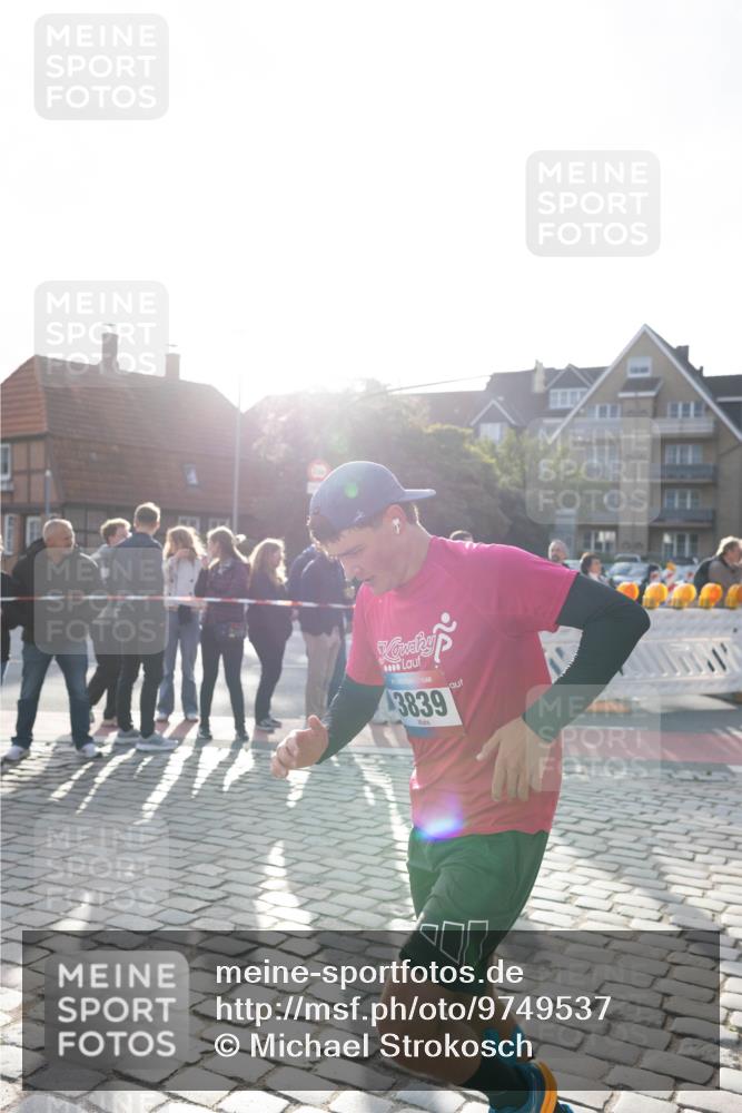 12.06.2026 - Holstenköstenlauf Michael Strokosch http://msf.ph/oto/9749537 12.06.2026 19:50:01 Laufen 3839 meine-sportfotos.de