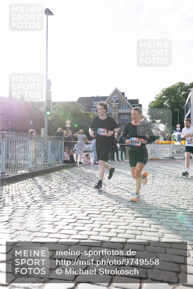 12.06.2026 - Holstenköstenlauf Michael Strokosch http://msf.ph/oto/9749558 12.06.2026 19:50:21 Laufen 3430, 1266, 3416 meine-sportfotos.de