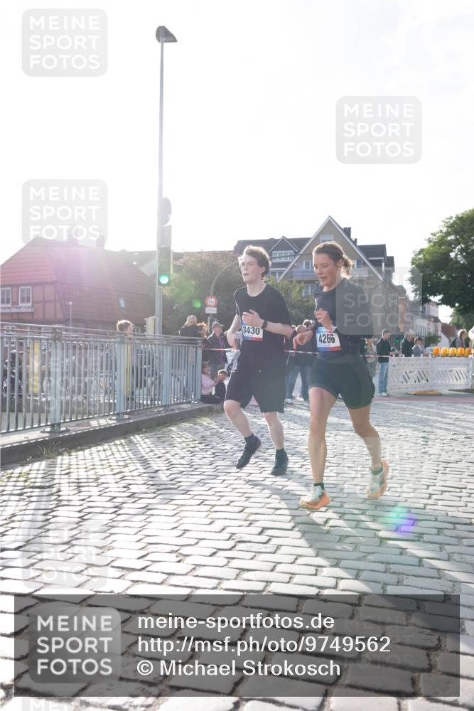 12.06.2026 - Holstenköstenlauf Michael Strokosch http://msf.ph/oto/9749562 12.06.2026 19:50:21 Laufen 3430, 4266 meine-sportfotos.de