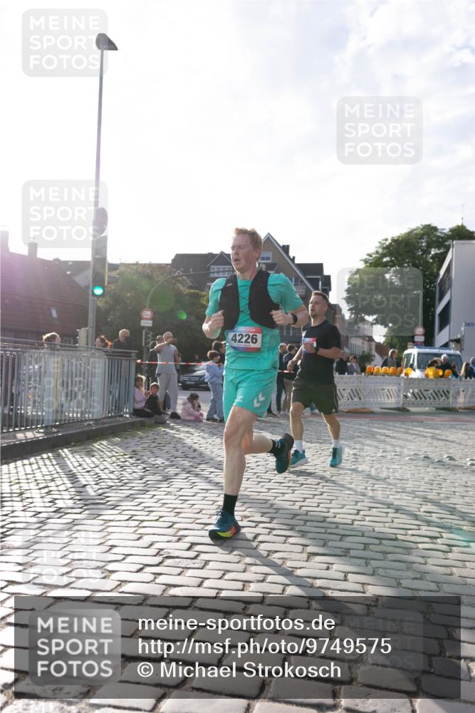 12.06.2026 - Holstenköstenlauf Michael Strokosch http://msf.ph/oto/9749575 12.06.2026 19:50:28 Laufen 4226 meine-sportfotos.de