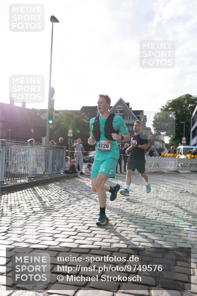 12.06.2026 - Holstenköstenlauf Michael Strokosch http://msf.ph/oto/9749576 12.06.2026 19:50:28 Laufen 4226 meine-sportfotos.de