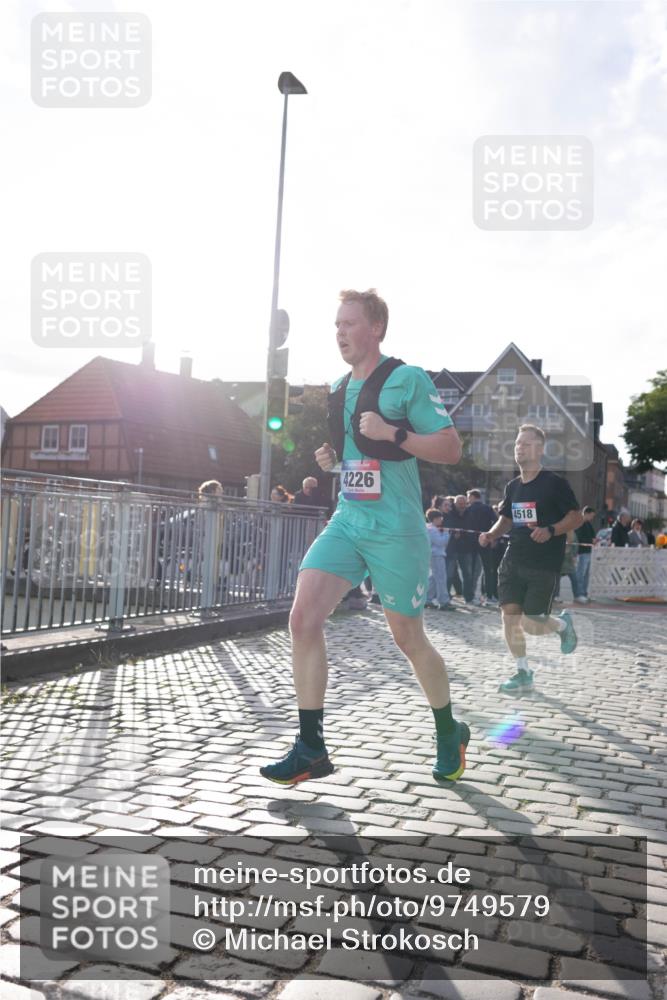 12.06.2026 - Holstenköstenlauf Michael Strokosch http://msf.ph/oto/9749579 12.06.2026 19:50:28 Laufen 4226, 4518 meine-sportfotos.de