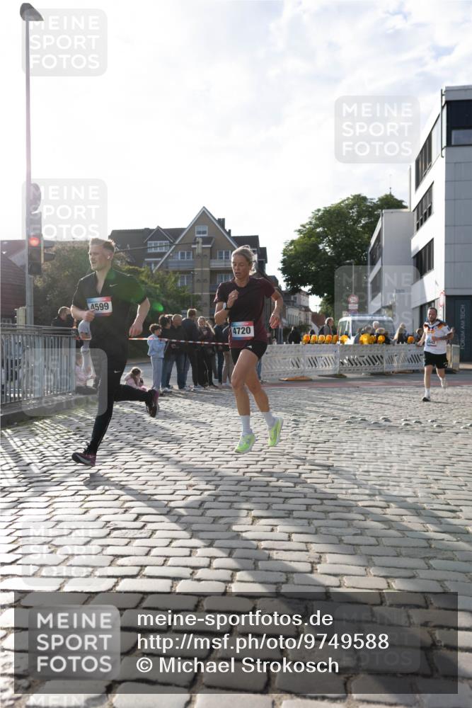 12.06.2026 - Holstenköstenlauf Michael Strokosch http://msf.ph/oto/9749588 12.06.2026 19:50:38 Laufen 4599, 4720 meine-sportfotos.de