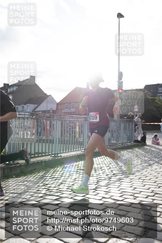 12.06.2026 - Holstenköstenlauf Michael Strokosch http://msf.ph/oto/9749603 12.06.2026 19:50:38 Laufen 4720 meine-sportfotos.de