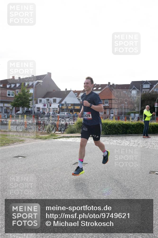 12.06.2026 - Holstenköstenlauf Michael Strokosch http://msf.ph/oto/9749621 12.06.2026 19:51:13 Laufen 3429 meine-sportfotos.de