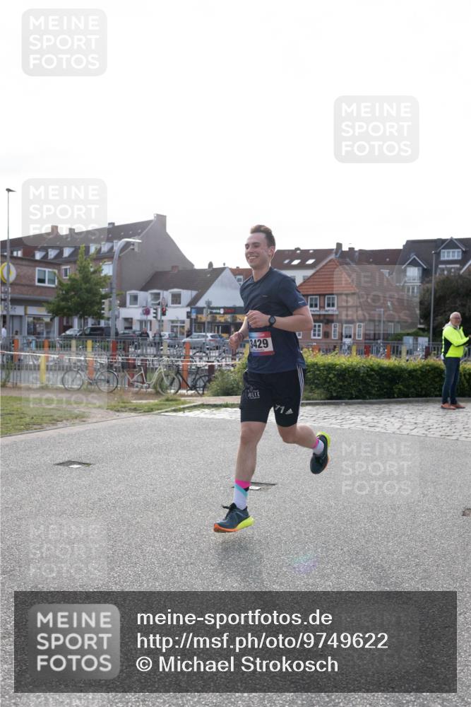 12.06.2026 - Holstenköstenlauf Michael Strokosch http://msf.ph/oto/9749622 12.06.2026 19:51:13 Laufen 3429 meine-sportfotos.de